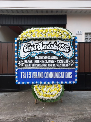 Papan Bunga Duka di Warunggunung
